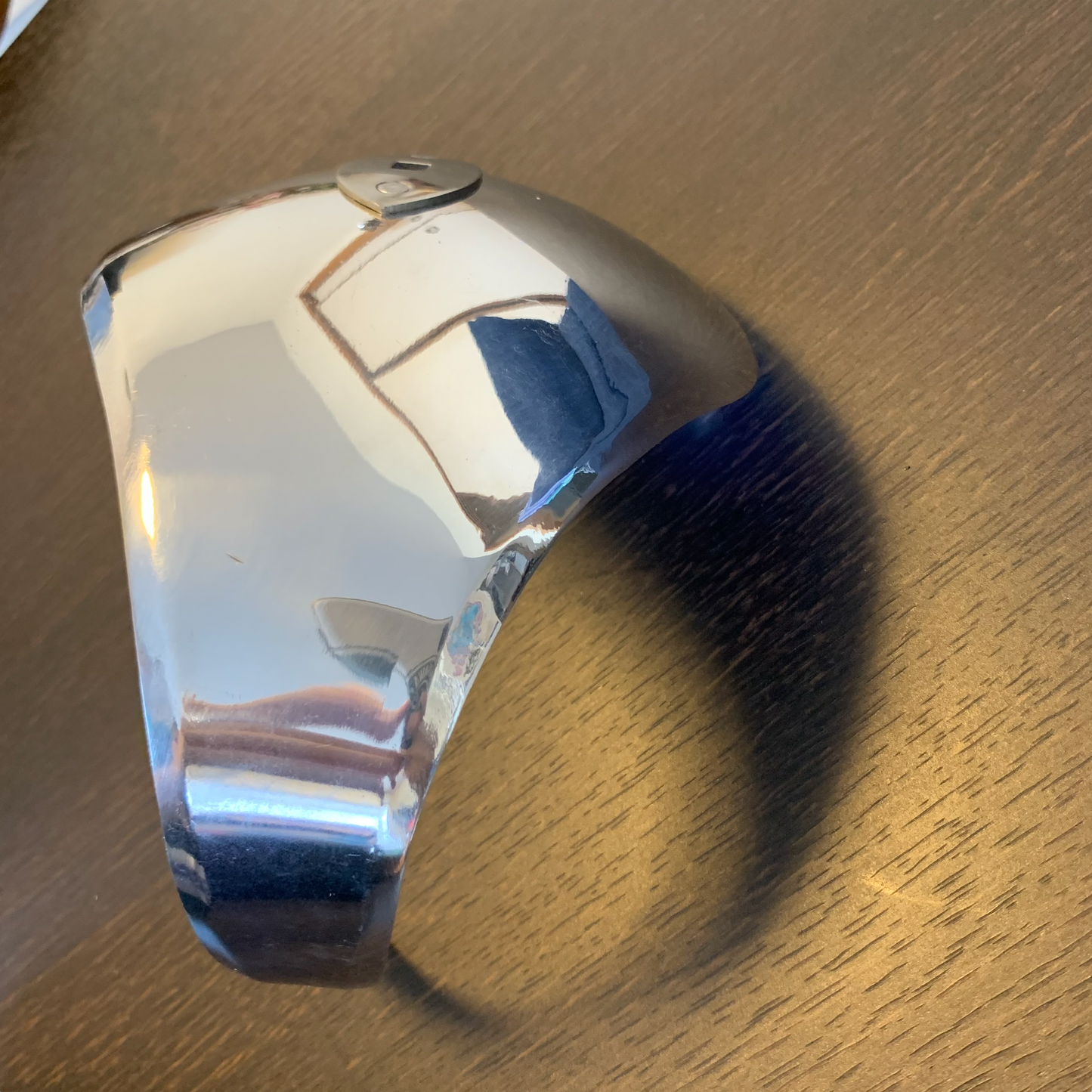 サーブルガード